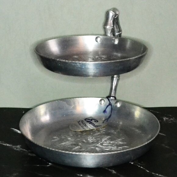 Vintage Everlast Aluminum Two Tier Tray Twig Leaf Pattern Tag Attached Serving - Picture 2 of 9